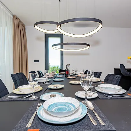 Luxury Seafront Aurea - With Private Pool, Game & Stunning Sea Views * פריבלאקה