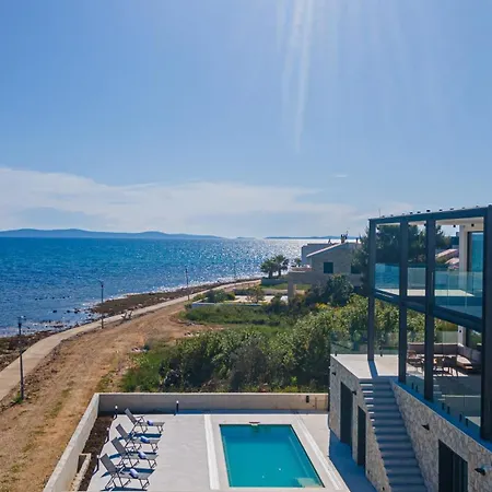 וילה Luxury Seafront Aurea - With Private Pool, Game & Stunning Sea Views