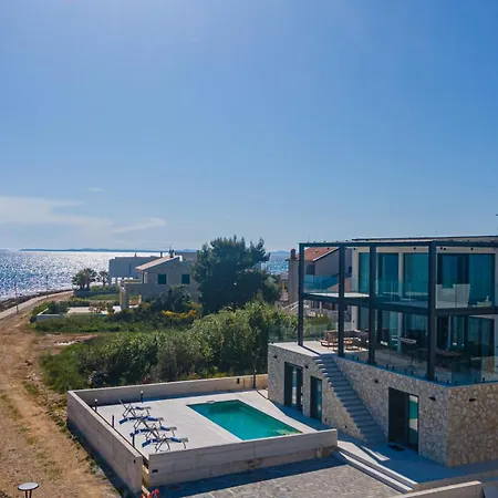 וילה Luxury Seafront Aurea - With Private Pool, Game & Stunning Sea Views פריבלאקה