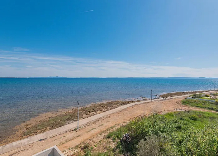 Luxury Seafront Aurea - With Private Pool, Game & Stunning Sea Views