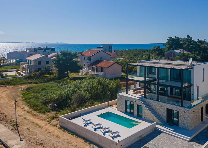 Luxury Seafront Aurea - With Private Pool, Game & Stunning Sea Views * 프리블라카