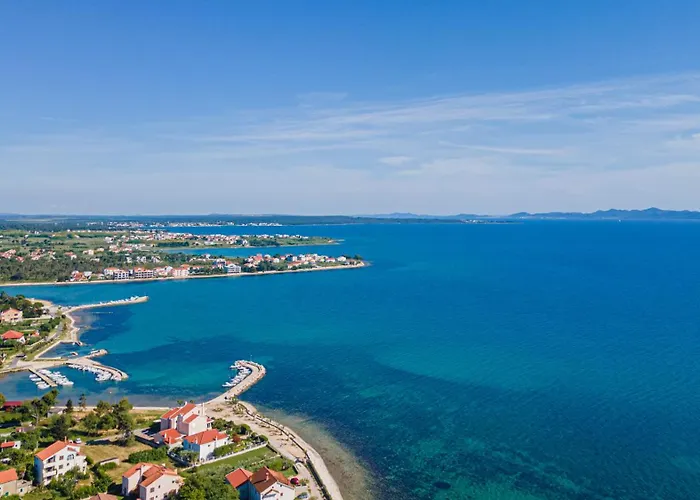 Luxury Seafront Aurea - With Private Pool, Game & Stunning Sea Views *